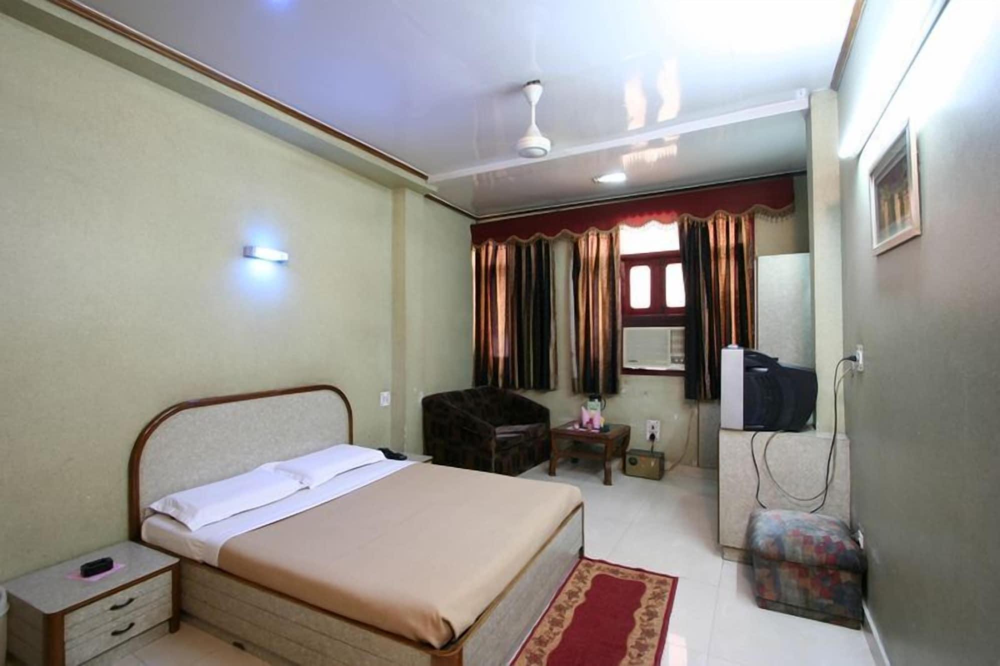 Hotel Woodland Deluxe Neu-Delhi Exterior foto