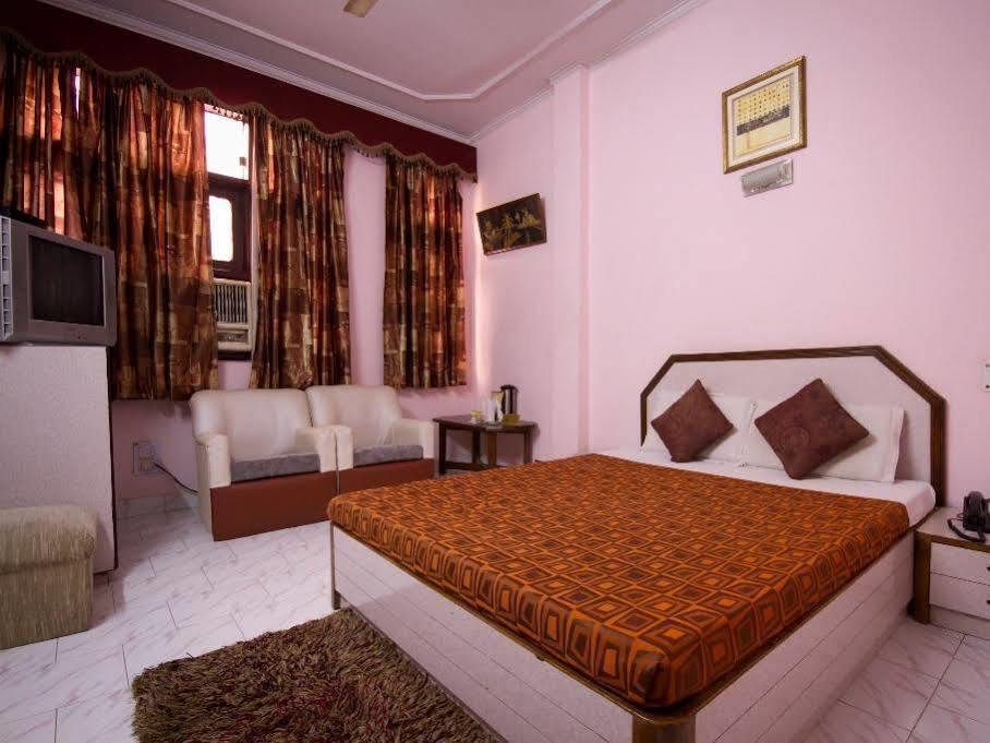 Hotel Woodland Deluxe Neu-Delhi Exterior foto