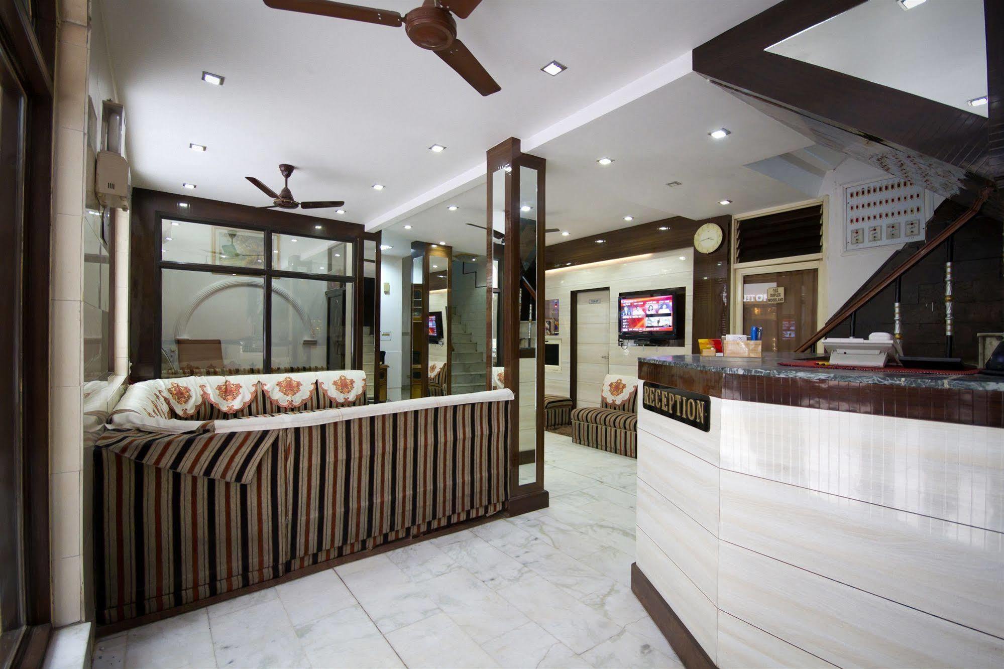 Hotel Woodland Deluxe Neu-Delhi Exterior foto